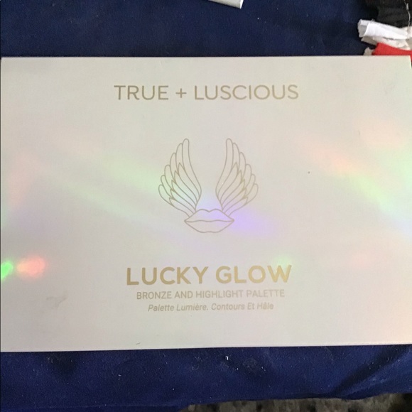 True and Lucious Lucky Glow Bronze +highlighter - Picture 1 of 4